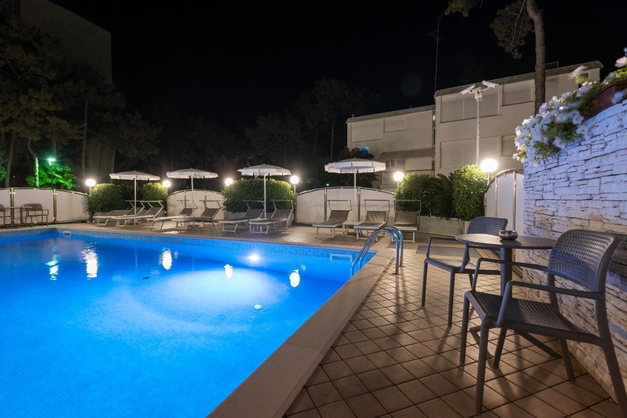 Hotel Croce Di Malta Ліньяно-Сабб'ядоро Екстер'єр фото