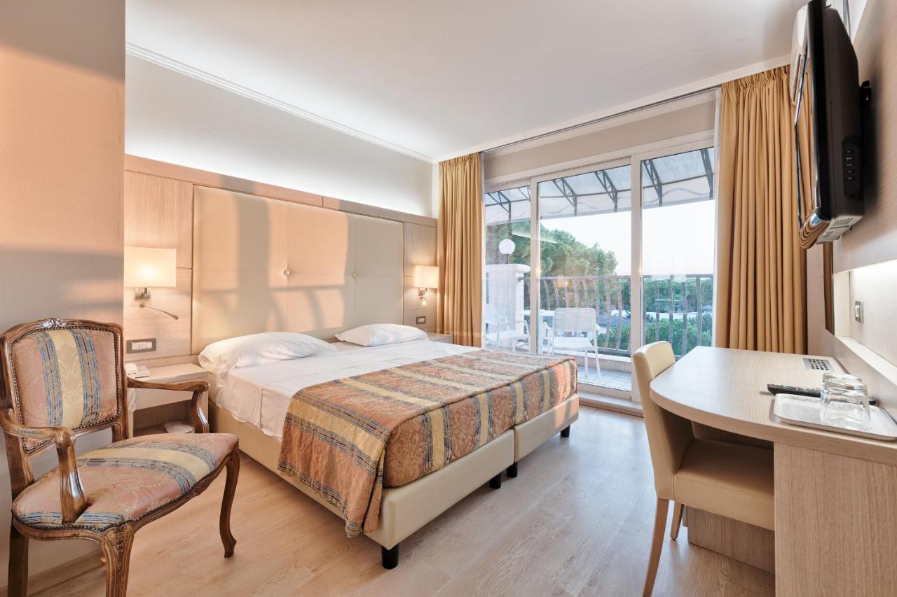 Hotel Croce Di Malta Ліньяно-Сабб'ядоро Екстер'єр фото